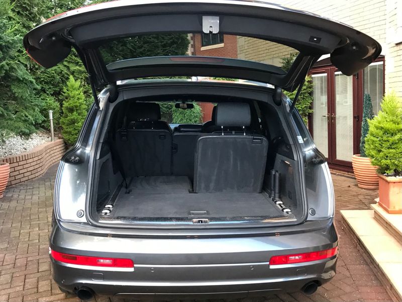 AUDI Q7
