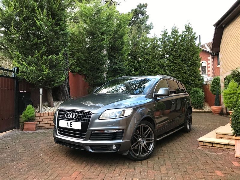 AUDI Q7