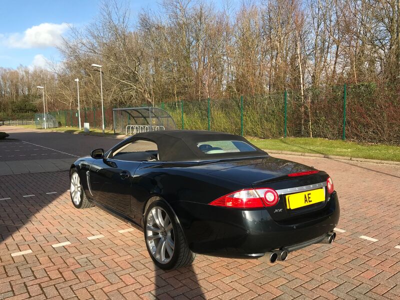 JAGUAR XKR