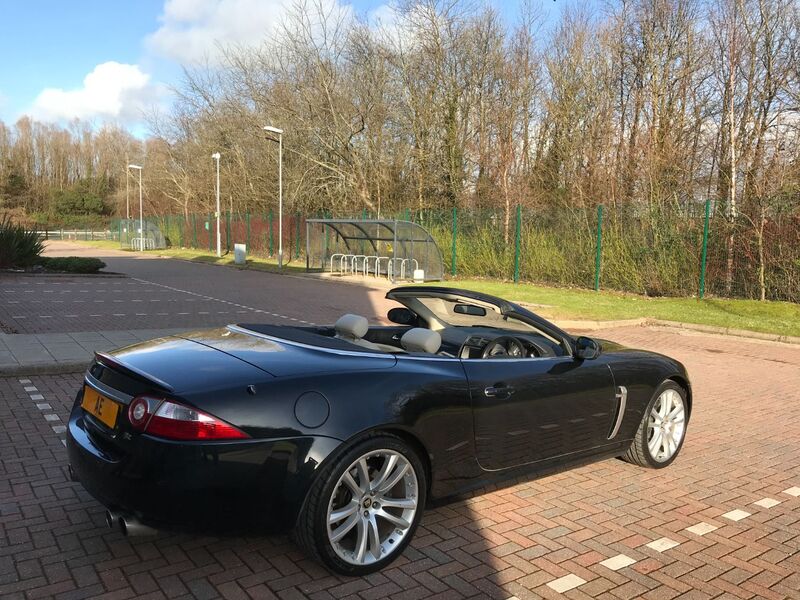 JAGUAR XKR