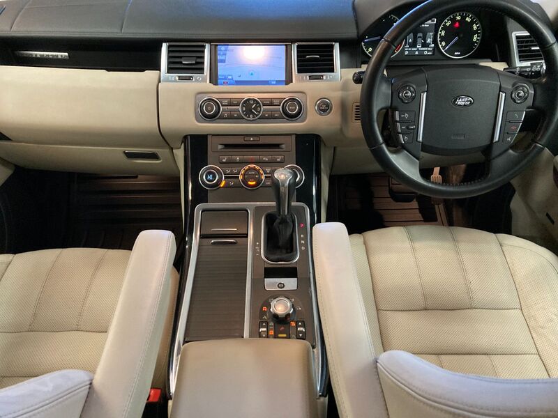 View LAND ROVER RANGE ROVER SPORT TDV6 HSE