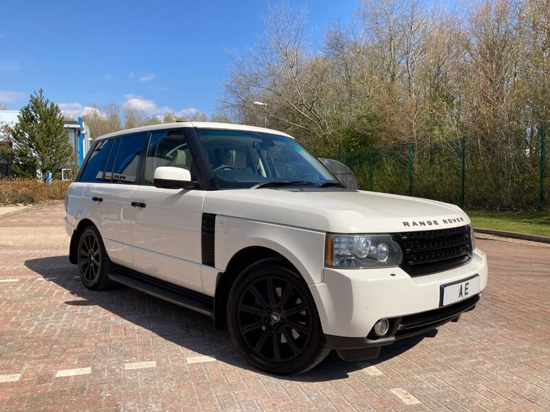 View LAND ROVER RANGE ROVER TDV8 VOGUE