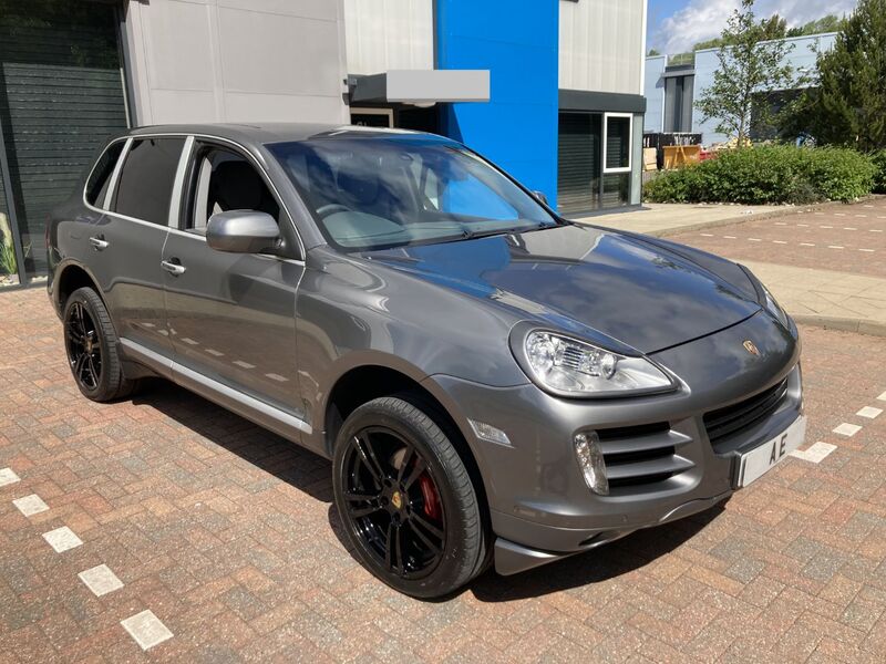 PORSCHE CAYENNE