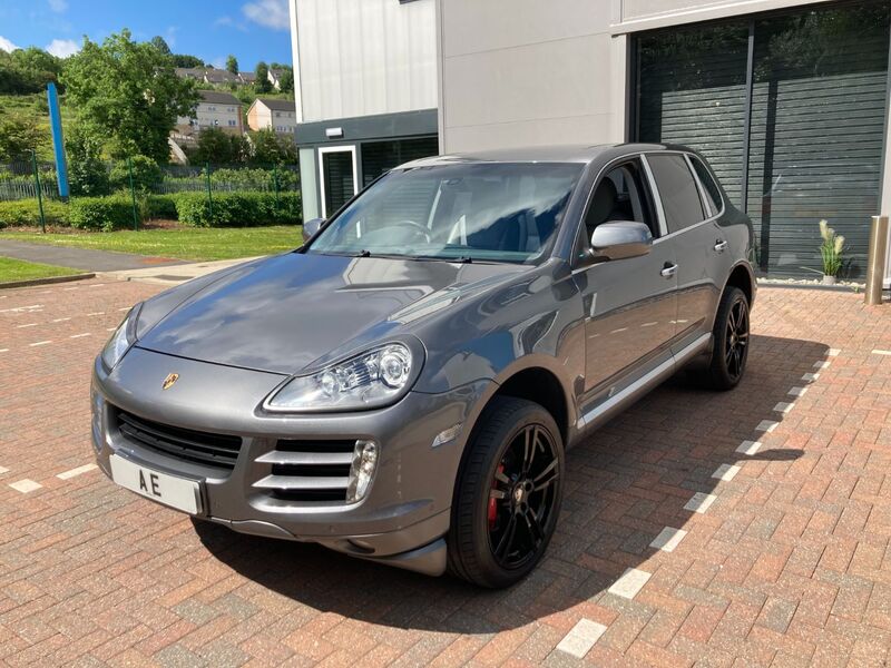 PORSCHE CAYENNE