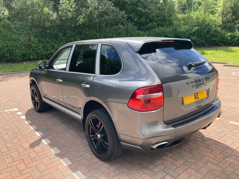 PORSCHE CAYENNE