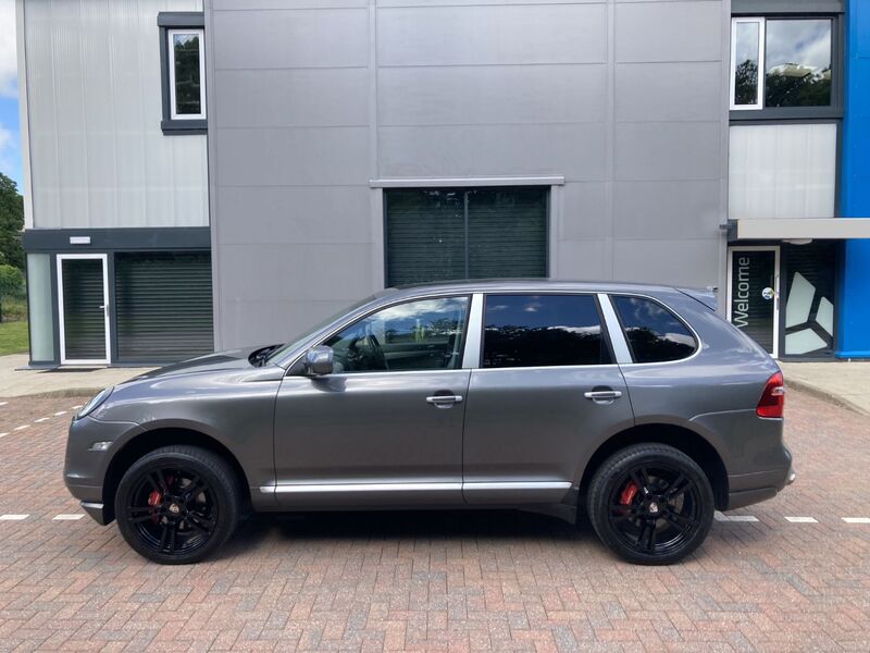 PORSCHE CAYENNE