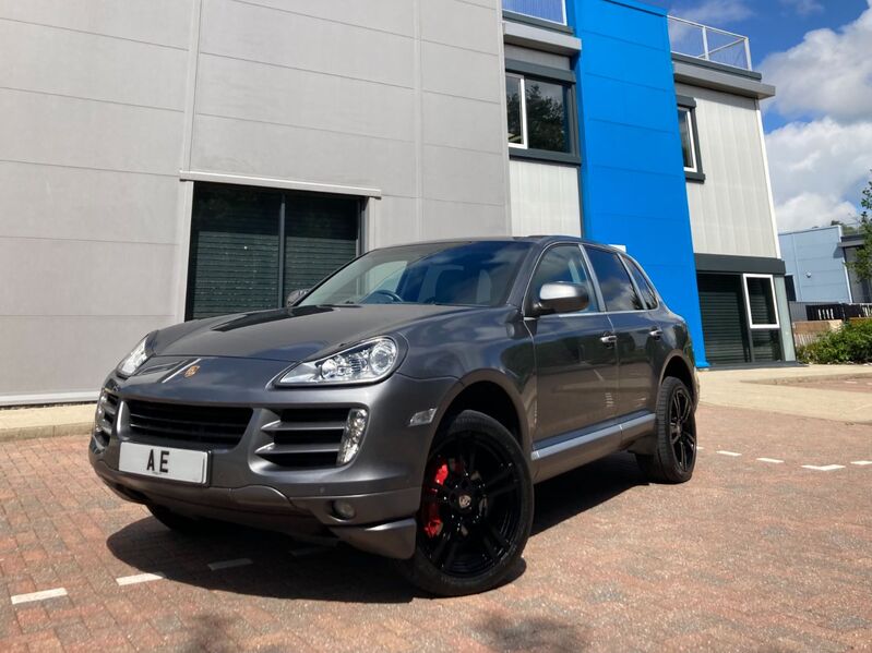 PORSCHE CAYENNE