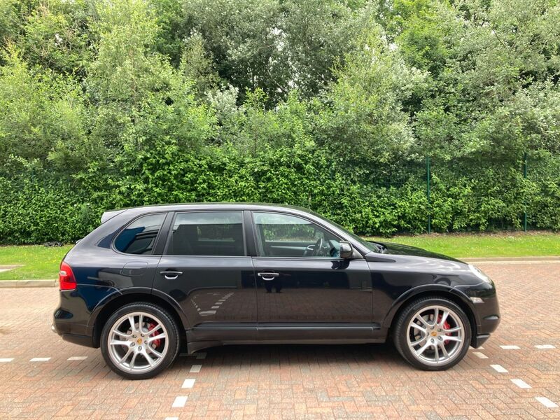 PORSCHE CAYENNE