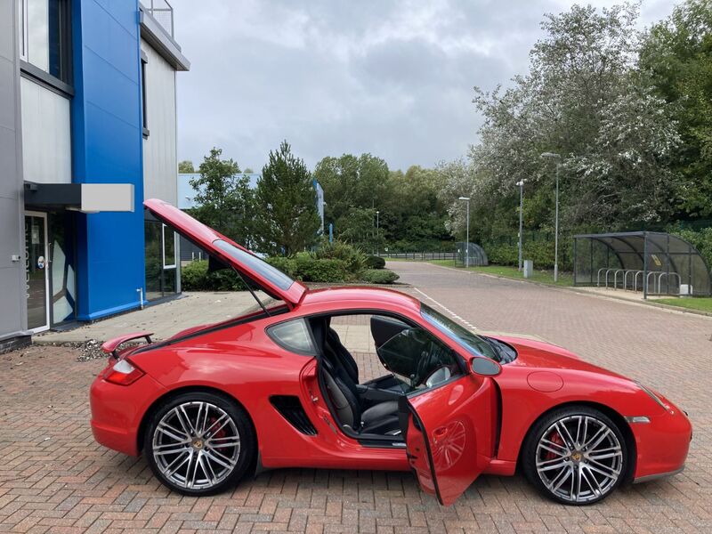 PORSCHE CAYMAN