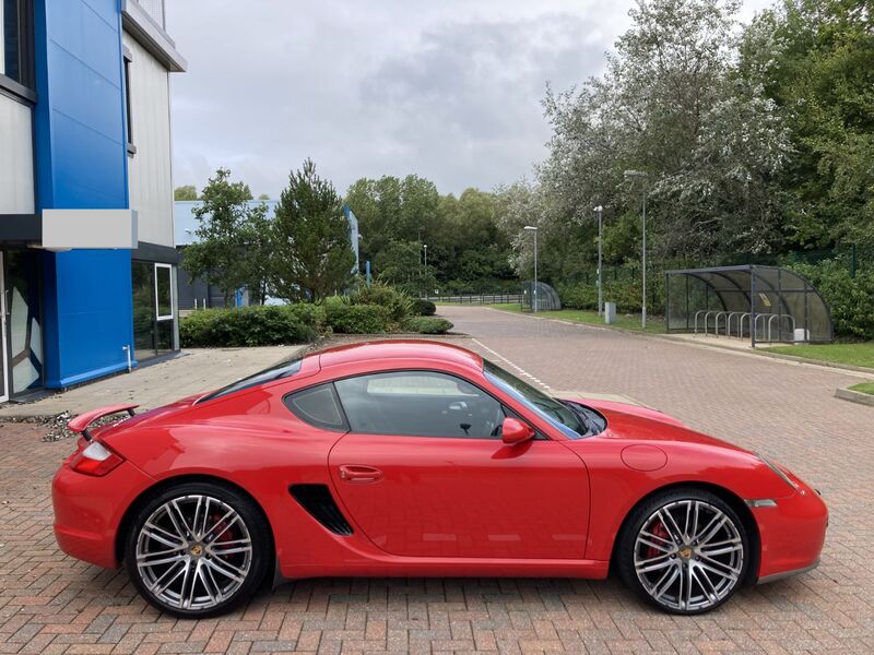 PORSCHE CAYMAN