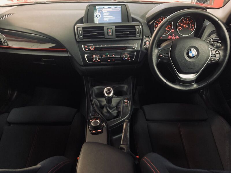 BMW 1 SERIES