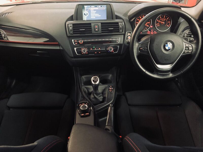 BMW 1 SERIES