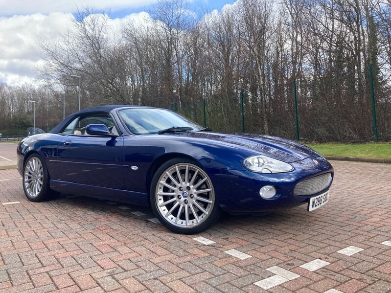 JAGUAR XK8