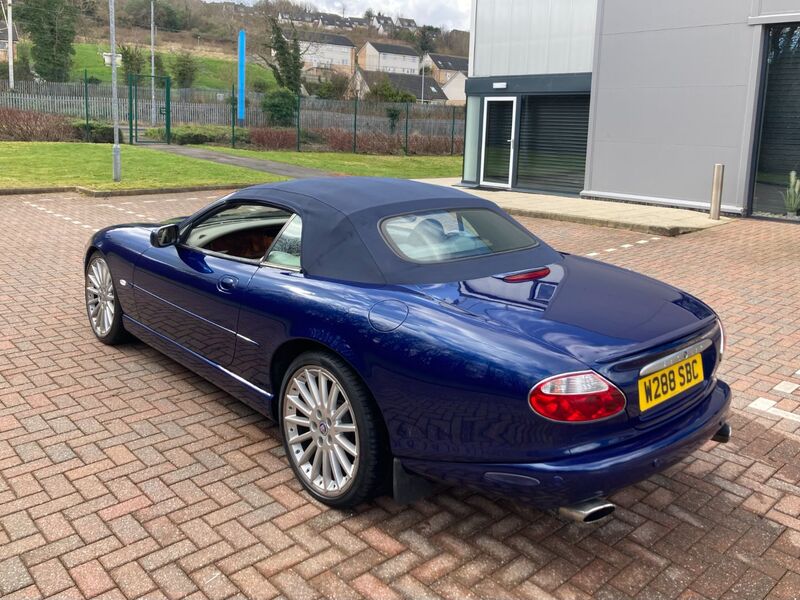 JAGUAR XK8