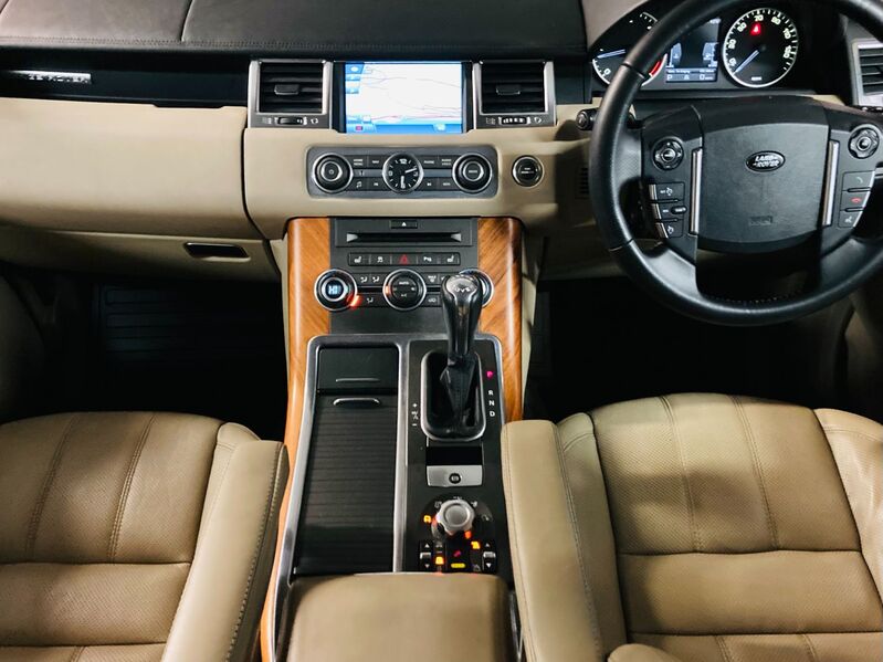 View LAND ROVER RANGE ROVER SPORT TDV6 HSE