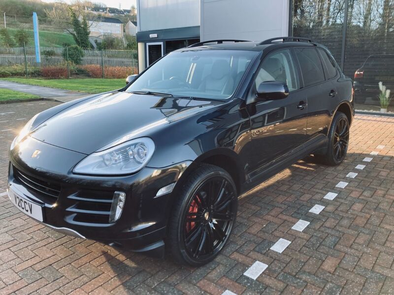 PORSCHE CAYENNE