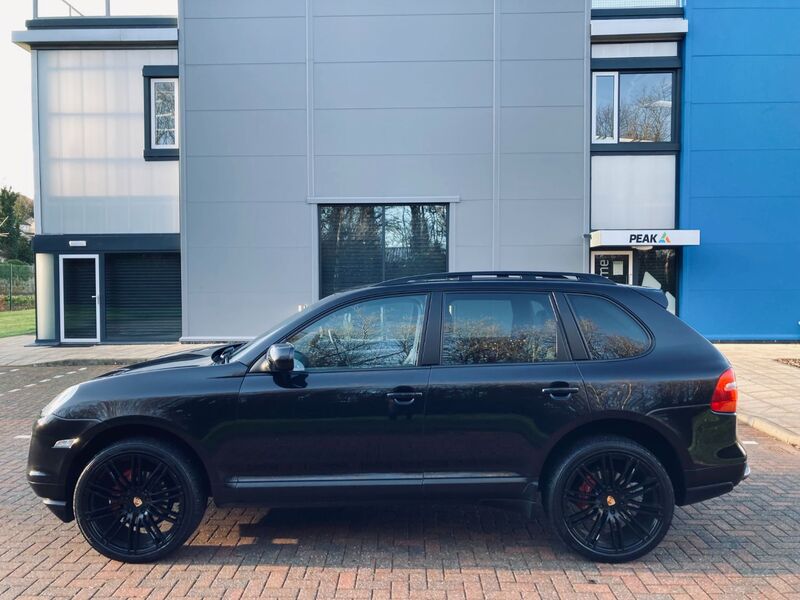 PORSCHE CAYENNE