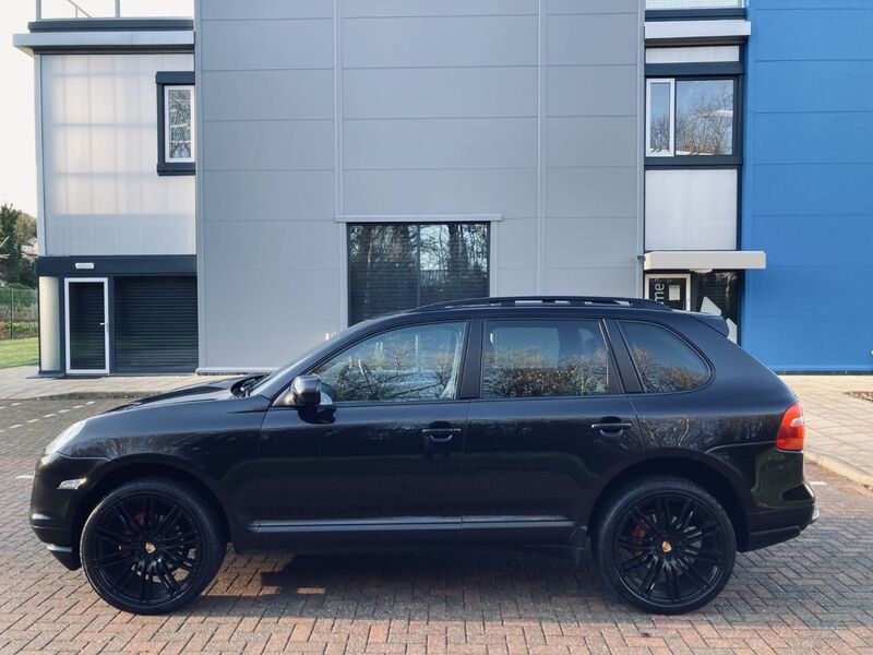 PORSCHE CAYENNE