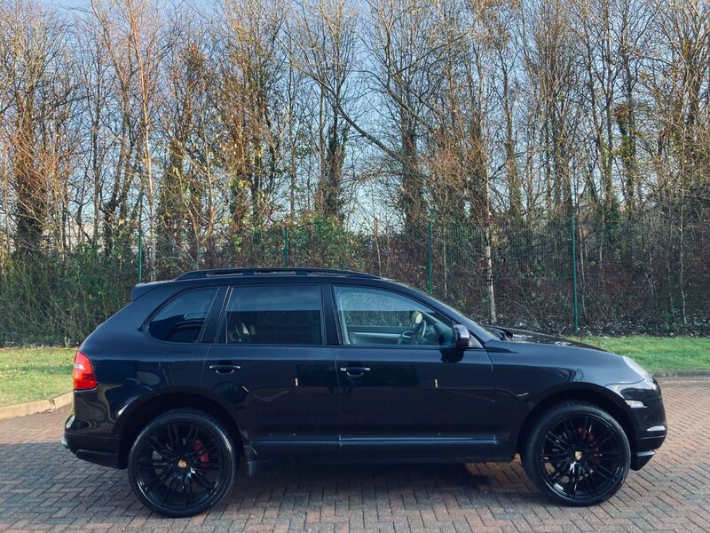 PORSCHE CAYENNE