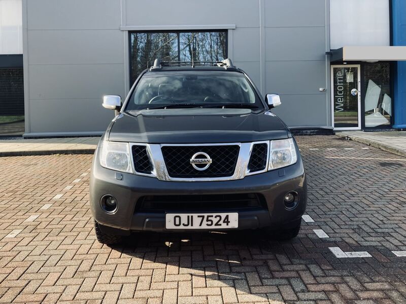 NISSAN NAVARA