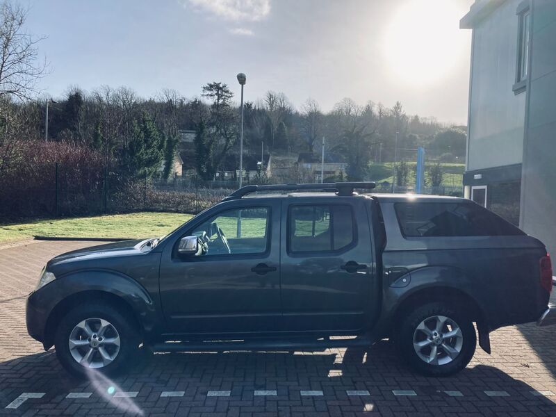 NISSAN NAVARA