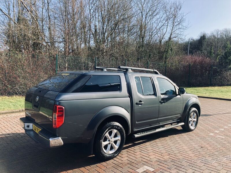 NISSAN NAVARA