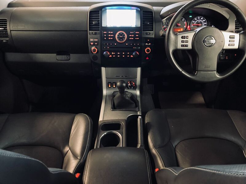 View NISSAN NAVARA DCI TEKNA 4X4 SHR DCB