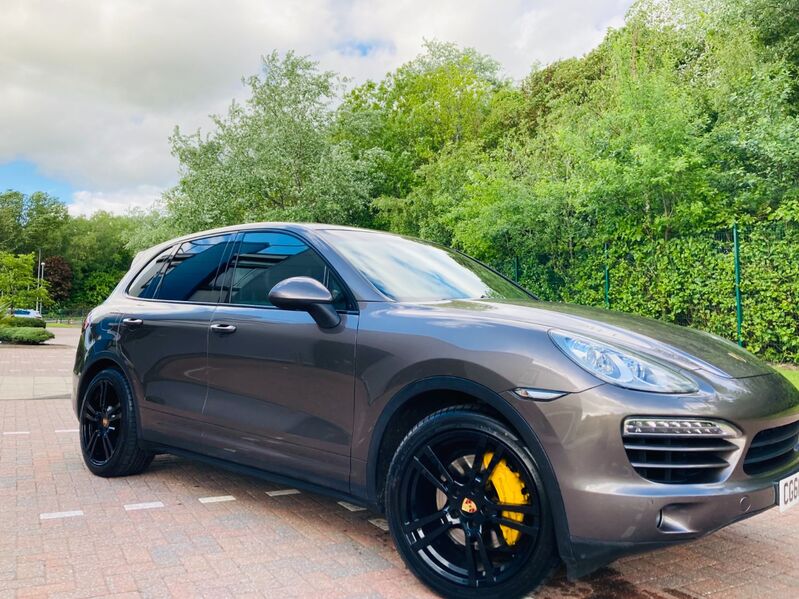 PORSCHE CAYENNE