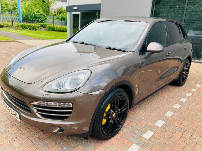 PORSCHE CAYENNE