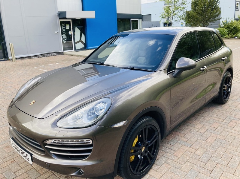 PORSCHE CAYENNE