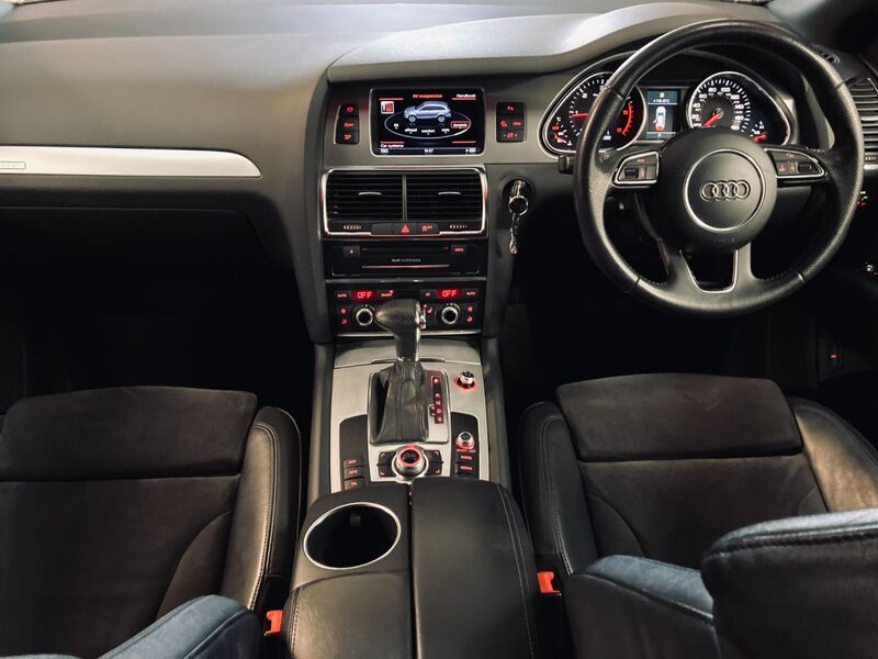 View AUDI Q7 TDI QUATTRO S LINE