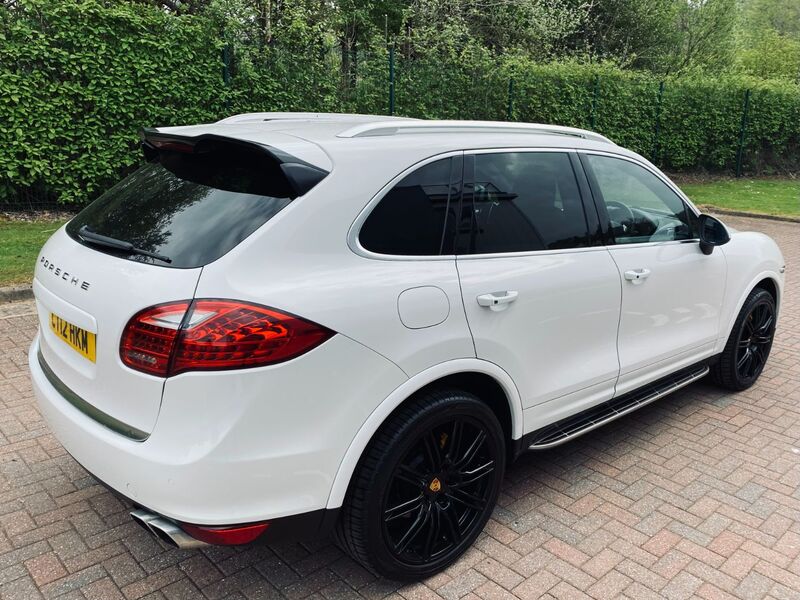 PORSCHE CAYENNE