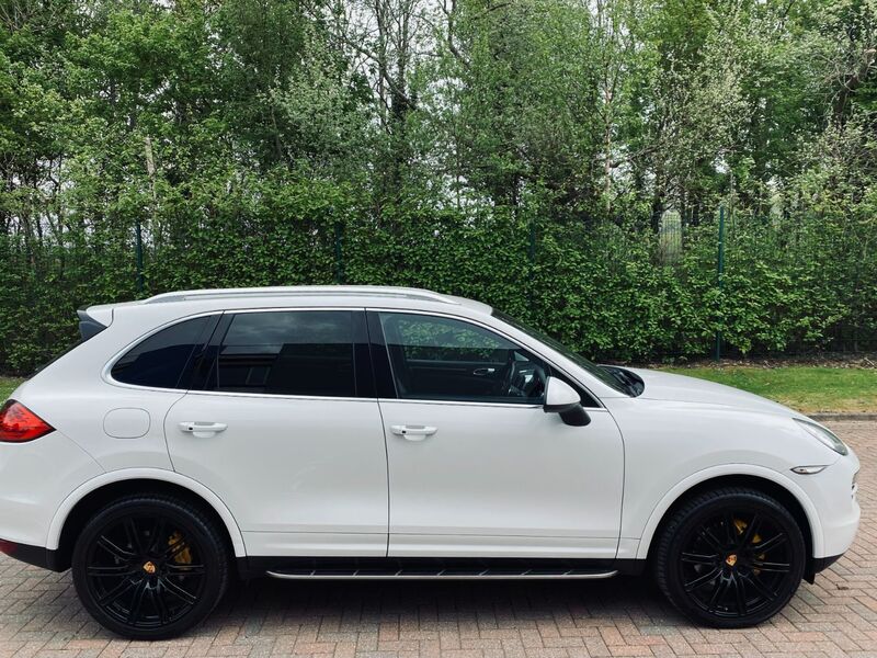 PORSCHE CAYENNE