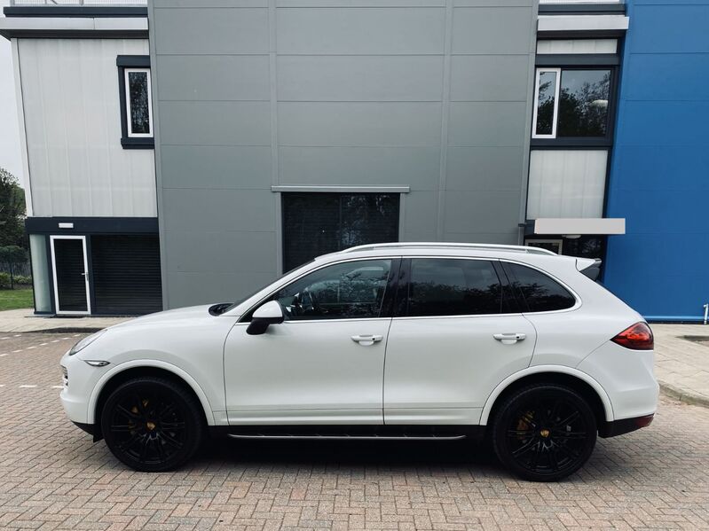 PORSCHE CAYENNE