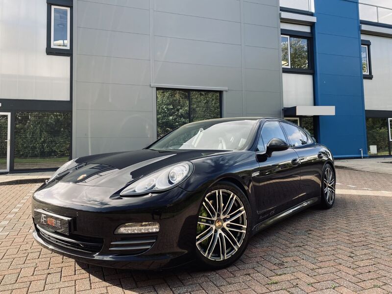 View PORSCHE PANAMERA 4S PDK