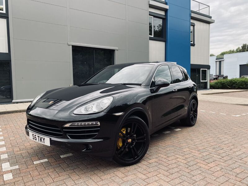 PORSCHE CAYENNE