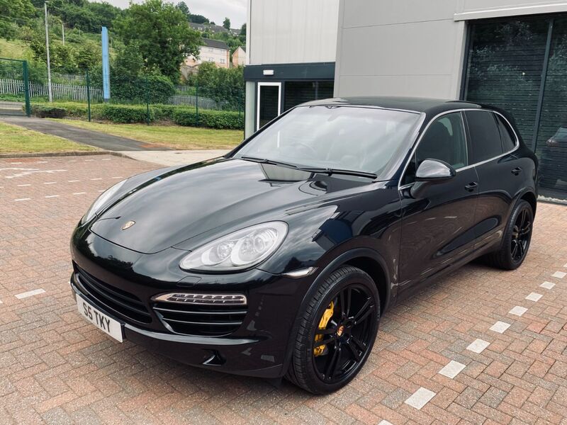 PORSCHE CAYENNE