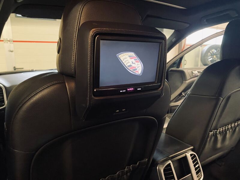 PORSCHE CAYENNE