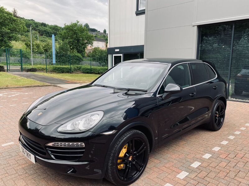 PORSCHE CAYENNE