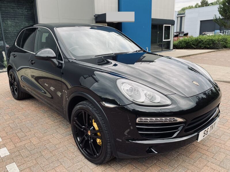 PORSCHE CAYENNE