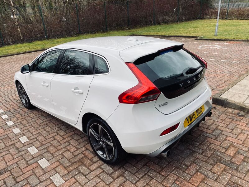 VOLVO V40