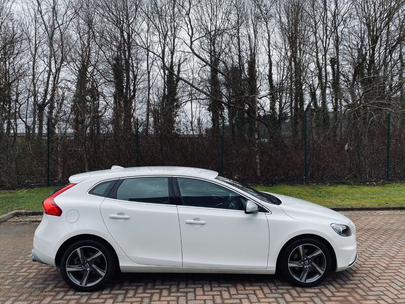 VOLVO V40