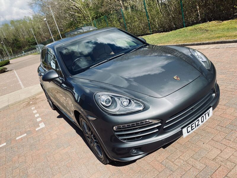 PORSCHE CAYENNE