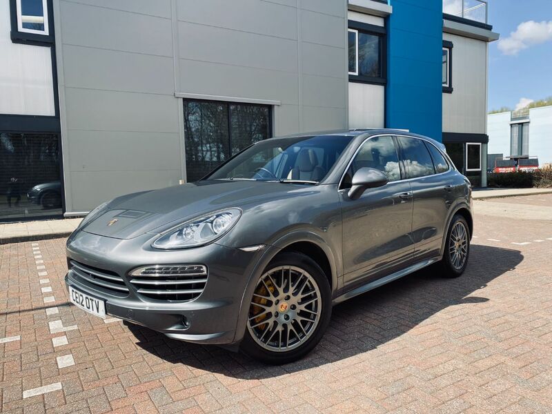 PORSCHE CAYENNE