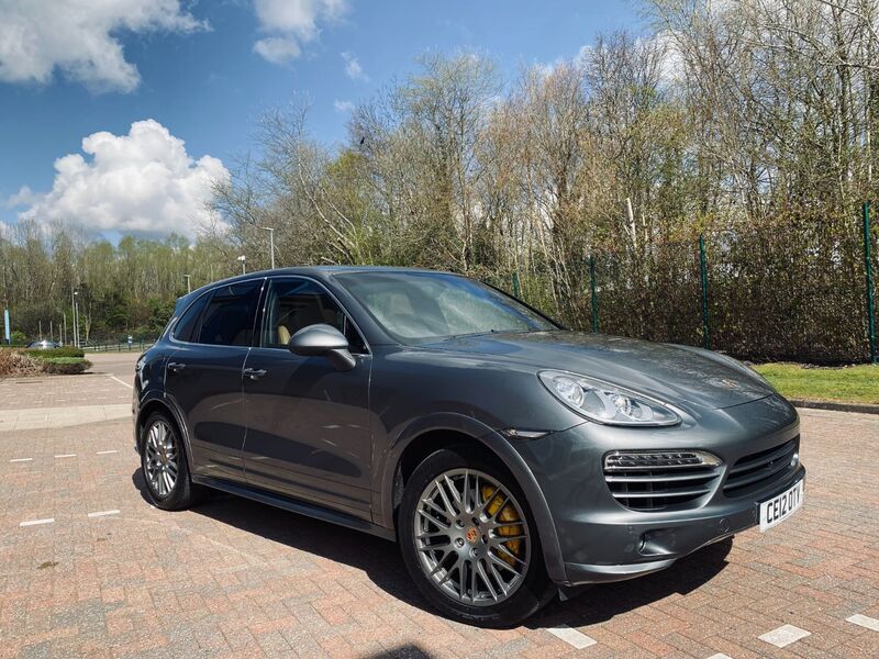 PORSCHE CAYENNE