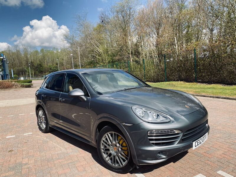 PORSCHE CAYENNE