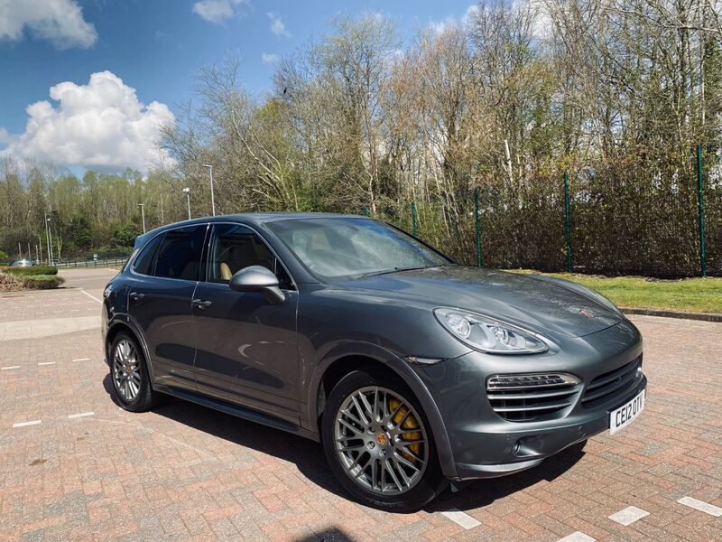 PORSCHE CAYENNE