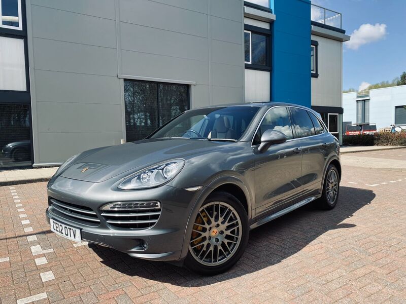 PORSCHE CAYENNE