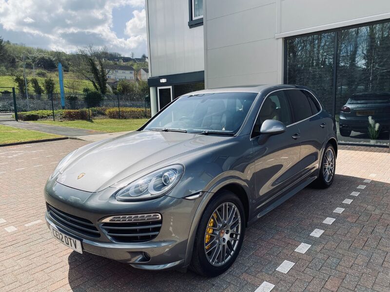 PORSCHE CAYENNE