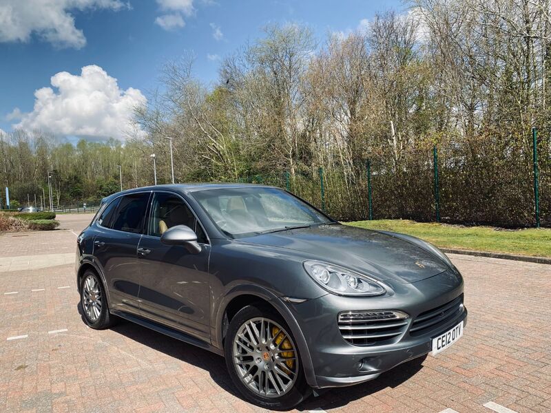 PORSCHE CAYENNE